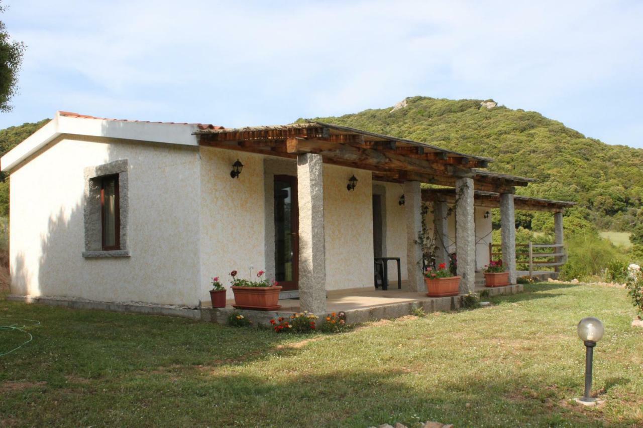 La Puntaccina Villa Aglientu Exterior photo